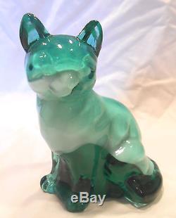 Fenton Slag Spruce Green And White Milk Glass Sitting Cat-very Rare
