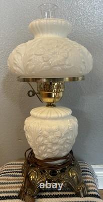 Fenton -Vintage GWTW White'Poppy & Fern' Milk Glass Lamp-3 Way Light-free Ship