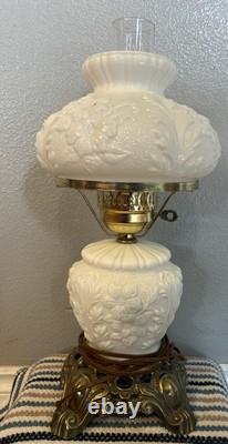 Fenton -Vintage GWTW White'Poppy & Fern' Milk Glass Lamp-3 Way Light-free Ship