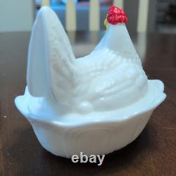 Fenton White Milk Glass Hen on Nest Covered Dish with Lid, Excellent Condition