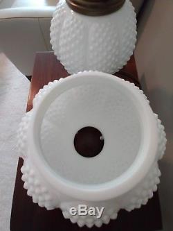 Fenton White Milk Glass Hobnail GWTW Gone With The Wind Lamp 3 Way EXCELLENT