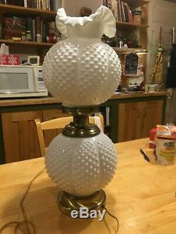 Fenton milk glass hobnail'Gone With The Wind' double-globe lamp XC