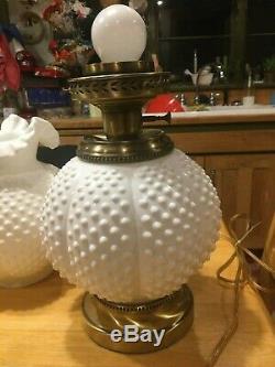 Fenton milk glass hobnail'Gone With The Wind' double-globe lamp XC
