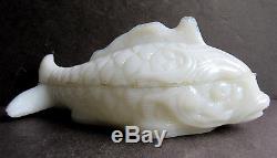 French opaline box, white milk glass by Vallérysthal The FISH