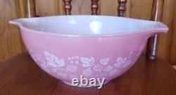 Full Set of 4 Pyrex Pink & White Cinderella Gooseberry Mixing Bowls 441- 444