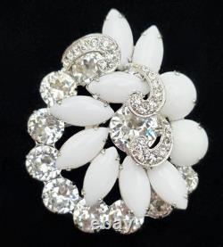 Gorgeous Vintage Signed Eisenberg White Milk Glass & Clear Rhinestone Brooch
