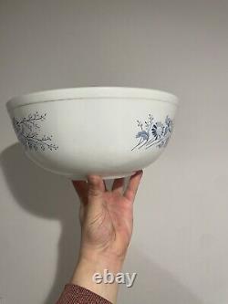 HTF Vintage Pyrex Colonial Mist 404 White Mixing Bowl Rare Gorgeous Condition