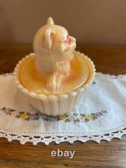 Hard to Find Vintage Westmoreland Milk/Carnival Glass Cat on Nest Covered Dish
