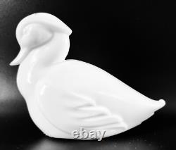Heisey by Imperial RARE White Milk Glass Mother WOOD DUCK Figurine