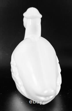 Heisey by Imperial RARE White Milk Glass Mother WOOD DUCK Figurine