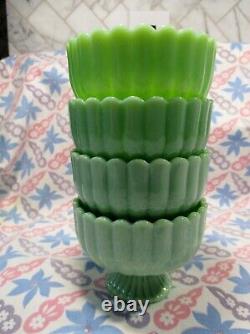 Jadeite Green Glass Ice Cream or Dessert Dishes x 4 in Excellent Condition