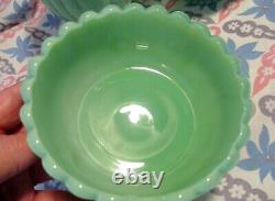 Jadeite Green Glass Ice Cream or Dessert Dishes x 4 in Excellent Condition