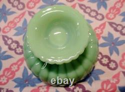 Jadeite Green Glass Ice Cream or Dessert Dishes x 4 in Excellent Condition