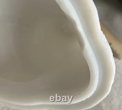 Kanawha White Milk Glass Rooster Covered Dish 9