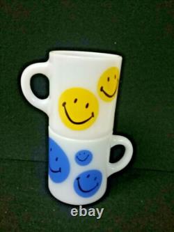 LOT 2 milk white glass coffee mugs HAPPY SMILEY FACE Glasbake