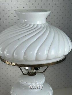 Large Hedco White Milk Glass Vintage Electric Table Dresser Lamp