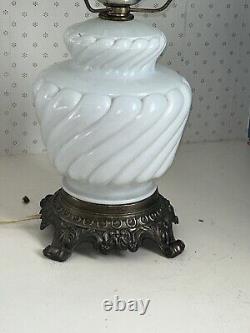 Large Hedco White Milk Glass Vintage Electric Table Dresser Lamp