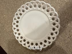 Lot Of 4 Pieces Of Art Milk Glass Westmoreland & Unmarked Pieces