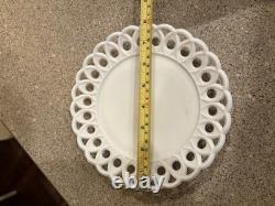 Lot Of 4 Pieces Of Art Milk Glass Westmoreland & Unmarked Pieces