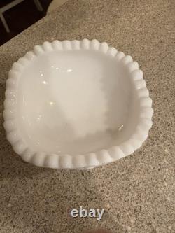 Lot Of 4 Pieces Of Art Milk Glass Westmoreland & Unmarked Pieces