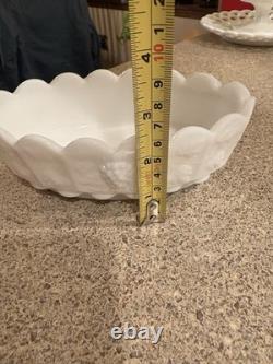 Lot Of 4 Pieces Of Art Milk Glass Westmoreland & Unmarked Pieces