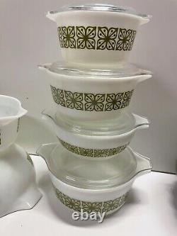 Lot of 10 Vintage PYREX Green Flowers Nesting Bowls 4 Lids White # In Discript
