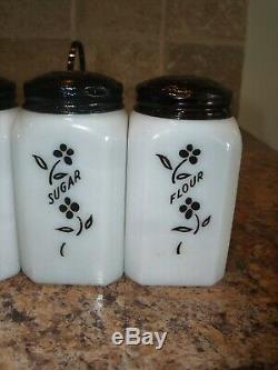 McKee CLIMBING VINES Milk Glass Range Shakers withCarry Caddy