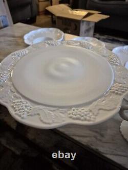 Milk white glass set vintage