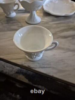 Milk white glass set vintage