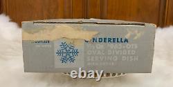 NIB Vintage Pyrex White withTurquoise Snowflake Divided Casserole withLid (1.5 QT)