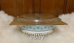 NIB Vintage Pyrex White withTurquoise Snowflake Divided Casserole withLid (1.5 QT)