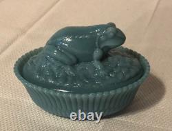 NMGCS National Milk Glass Society Georgia Blue Glass Frog On Nest Candy/Nut Dish