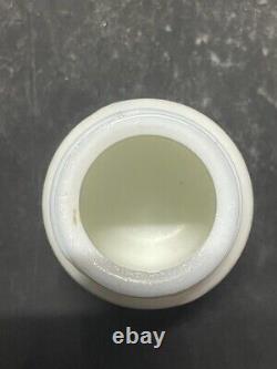 Old Vintage Rare Lederle White Milk Glass Pill Pharmacy Bottle With LID (l1)