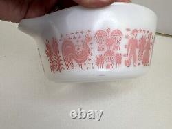 PINK PYREX Amish Butterprint #472 White with PINK 1 1/2 Pt Casserole Dish, No Lid