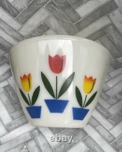 PRISTINE! Vintage Fire King Oven Ware Nesting Tulip White Mixing Bowls Set Of 4