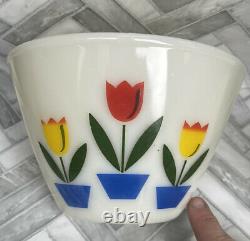 PRISTINE! Vintage Fire King Oven Ware Nesting Tulip White Mixing Bowls Set Of 4