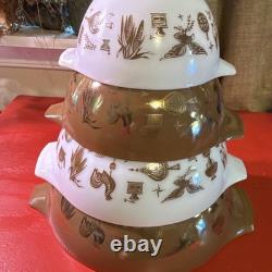 PYREX Butterprint Amish 4pc Nesting/Stackable Milk Glass Bowl Set 441-444