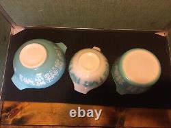 PYREX Butterprint Cinderella Nesting Mixing Bowls Amish 8 Piece