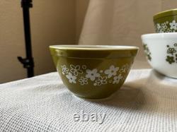 PYREX Green spring blossom Crazy Daisy mixing bowls 401-404