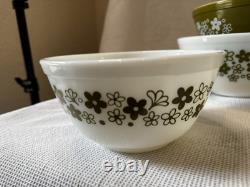 PYREX Green spring blossom Crazy Daisy mixing bowls 401-404