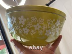 PYREX Green spring blossom Crazy Daisy mixing bowls 401-404