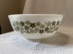 PYREX Green spring blossom Crazy Daisy mixing bowls 401-404