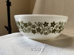 PYREX Green spring blossom Crazy Daisy mixing bowls 401-404