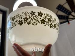 PYREX Green spring blossom Crazy Daisy mixing bowls 401-404