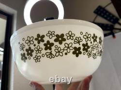 PYREX Green spring blossom Crazy Daisy mixing bowls 401-404
