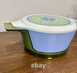 PYREX Ocean Filigree 1973 Promotional Casserole With Ultra Rare Original Cradle