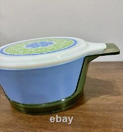 PYREX Ocean Filigree 1973 Promotional Casserole With Ultra Rare Original Cradle