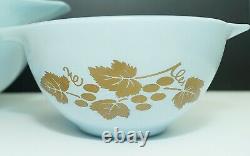 PYREX Vintage GOLDEN GRAPES Chip Dip Set Including Bracket EXCELLENT CONDITION