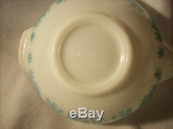 PYREX Vntg AMISH BUTTERPRINT ROOSTER WHITE TURQUOISE NESTING MIXING BOWLS
