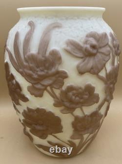 Phoenix Consolidated Glass Poppy Vase White Milk Glass Brown Sculpted 10.5 READ